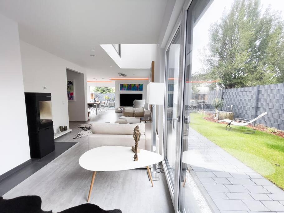 נידרקאסל Villa Dreamy Vibes Mit Privatem Pool & Rheinblick מראה חיצוני תמונה